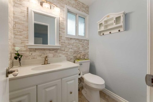120 Silverthorn Way Nw, Calgary, AB 