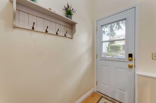 120 Silverthorn Way Nw, Calgary, AB 