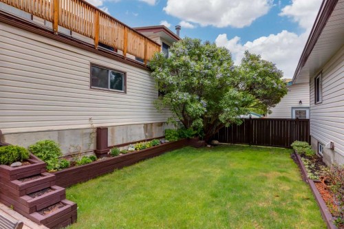 120 Silverthorn Way Nw, Calgary, AB 