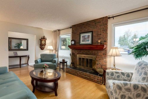 120 Silverthorn Way Nw, Calgary, AB 