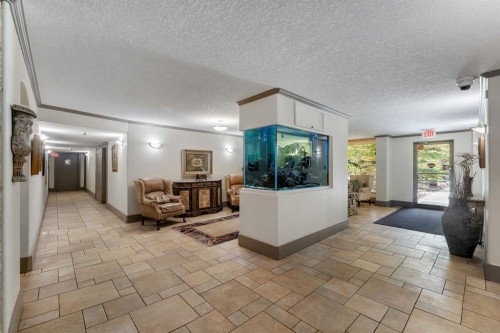 902-4555 Varsity Lane Nw, Calgary, AB 