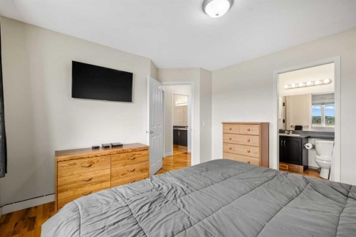 184 Somerglen Common Sw, Calgary, AB - Indoor Photo Showing Bedroom