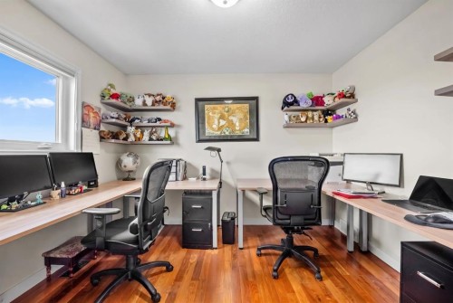 184 Somerglen Common Sw, Calgary, AB - Indoor Photo Showing Office