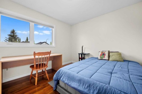 184 Somerglen Common Sw, Calgary, AB - Indoor Photo Showing Bedroom
