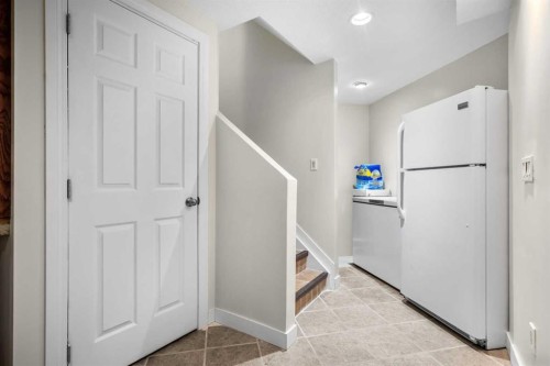 184 Somerglen Common Sw, Calgary, AB - Indoor Photo Showing Other Room