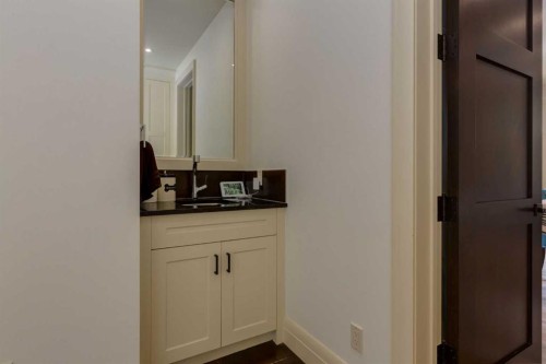 2339 Westmount Road Nw, Calgary, AB 
