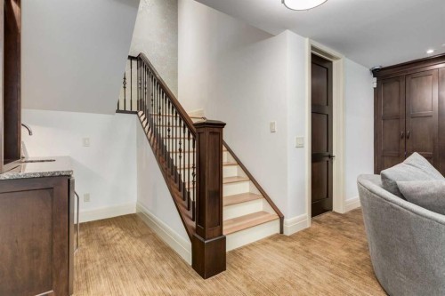 2339 Westmount Road Nw, Calgary, AB 