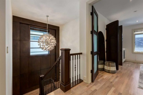 2339 Westmount Road Nw, Calgary, AB 