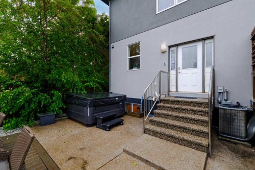 2430 28 Avenue Sw, Calgary, AB 