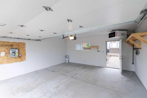 2430 28 Avenue Sw, Calgary, AB 
