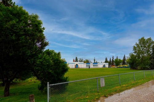 2430 28 Avenue Sw, Calgary, AB 