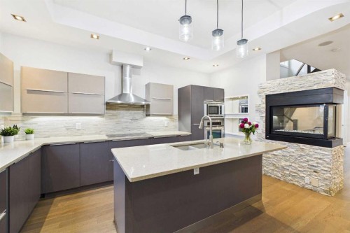 2430 28 Avenue Sw, Calgary, AB 