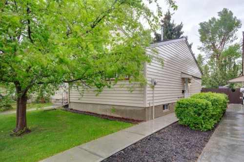 118-6100 4 Avenue NE Calgary, AB T2A 5Z8