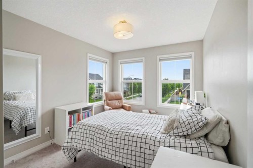 6 Mahogany Lane Se, Calgary, AB 