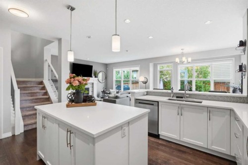 6 Mahogany Lane Se, Calgary, AB 
