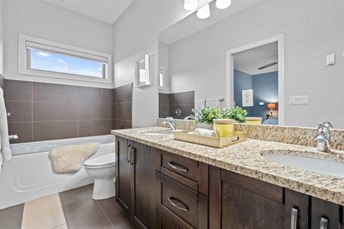 3-1916 36 Street Sw, Calgary, AB - Indoor Photo Showing Bathroom
