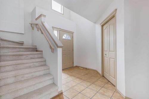 35 New Brighton Manor Se, Calgary, AB - Indoor Photo Showing Other Room