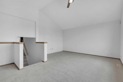 35 New Brighton Manor Se, Calgary, AB - Indoor Photo Showing Other Room