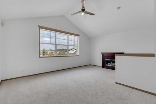 35 New Brighton Manor Se, Calgary, AB - Indoor Photo Showing Other Room