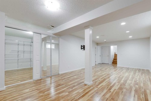 35 New Brighton Manor Se, Calgary, AB - Indoor