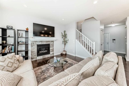 51 Evanscrest Way Nw, Calgary, AB - Indoor Photo Showing Bedroom