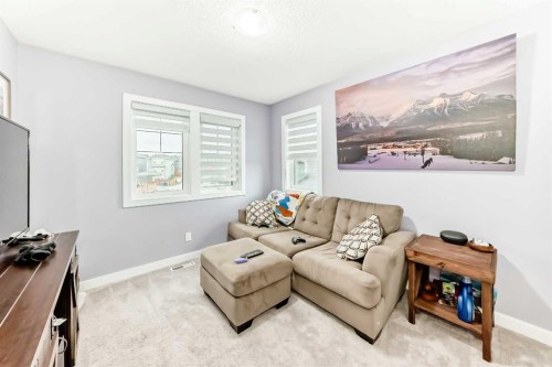 51 Evanscrest Way Nw, Calgary, AB - Indoor Photo Showing Other Room