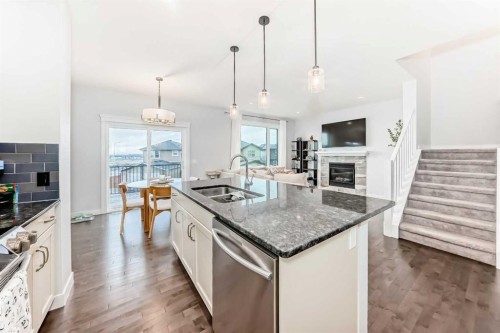 51 Evanscrest Way Nw, Calgary, AB - Indoor Photo Showing Kitchen With Upgraded Kitchen