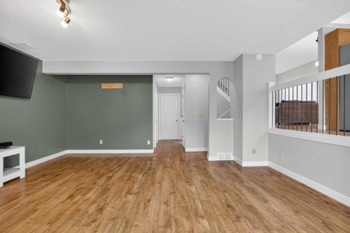 499 Sunmills Drive Se, Calgary, AB 