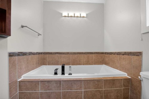 499 Sunmills Drive Se, Calgary, AB 