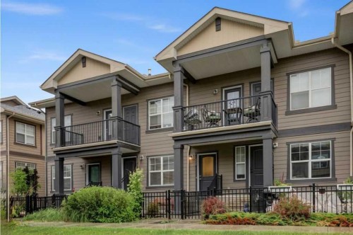 28 Evanscrest Gardens NW Calgary, AB T3P 0S1
