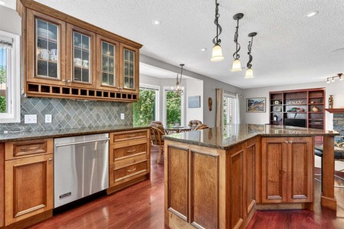 402 Douglas Park View Se, Calgary, AB 