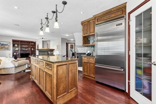 402 Douglas Park View Se, Calgary, AB 