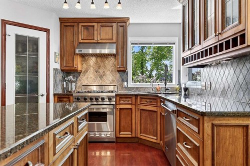 402 Douglas Park View Se, Calgary, AB 