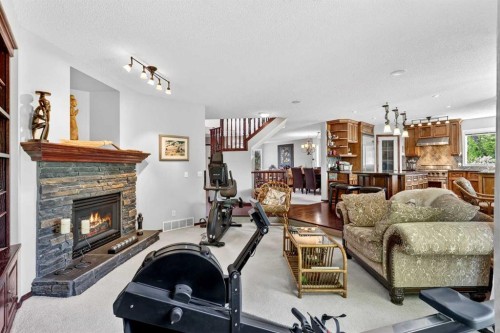402 Douglas Park View Se, Calgary, AB 