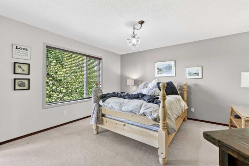 402 Douglas Park View Se, Calgary, AB 