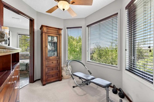 402 Douglas Park View Se, Calgary, AB 