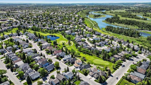 402 Douglas Park View Se, Calgary, AB 