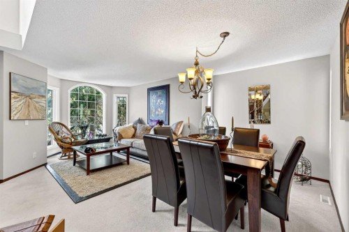 402 Douglas Park View Se, Calgary, AB 