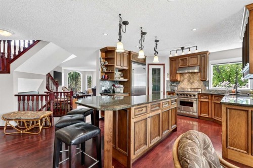 402 Douglas Park View Se, Calgary, AB 