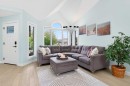 130 Harvest Park Circle Ne, Calgary, AB  - Indoor Photo Showing Living Room 