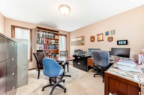 71 Edenwold Place Nw, Calgary, AB - Indoor Photo Showing Office