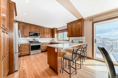 71 Edenwold Place Nw, Calgary, AB - Indoor Photo Showing Kitchen