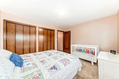 71 Edenwold Place Nw, Calgary, AB - Indoor Photo Showing Bedroom
