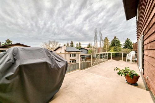 71 Edenwold Place Nw, Calgary, AB - Outdoor