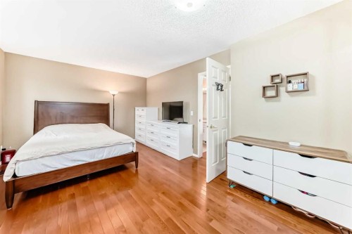 4 Glenbrook Villas Sw, Calgary, AB 