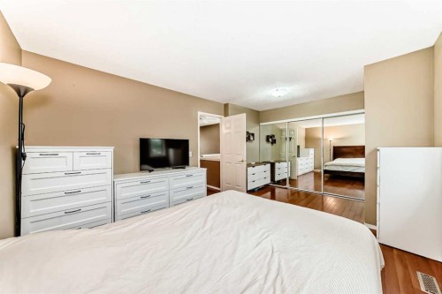 4 Glenbrook Villas Sw, Calgary, AB 
