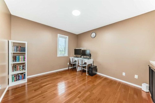 4 Glenbrook Villas Sw, Calgary, AB 