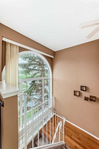 4 Glenbrook Villas Sw, Calgary, AB 