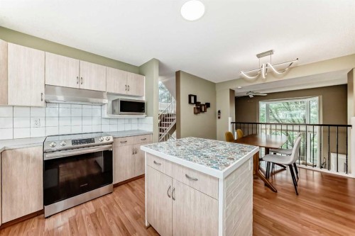 4 Glenbrook Villas Sw, Calgary, AB 