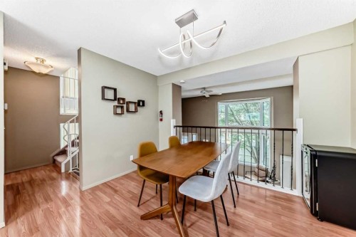 4 Glenbrook Villas Sw, Calgary, AB 